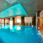 Slavey - Hotel