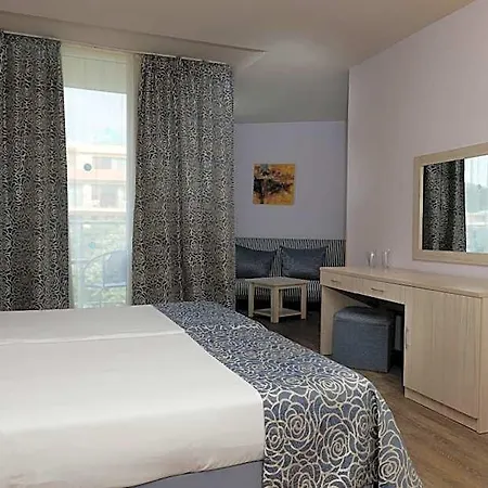 Slavey Hotel 4*