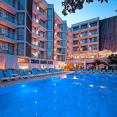 Slavey Hotel Sables d'or